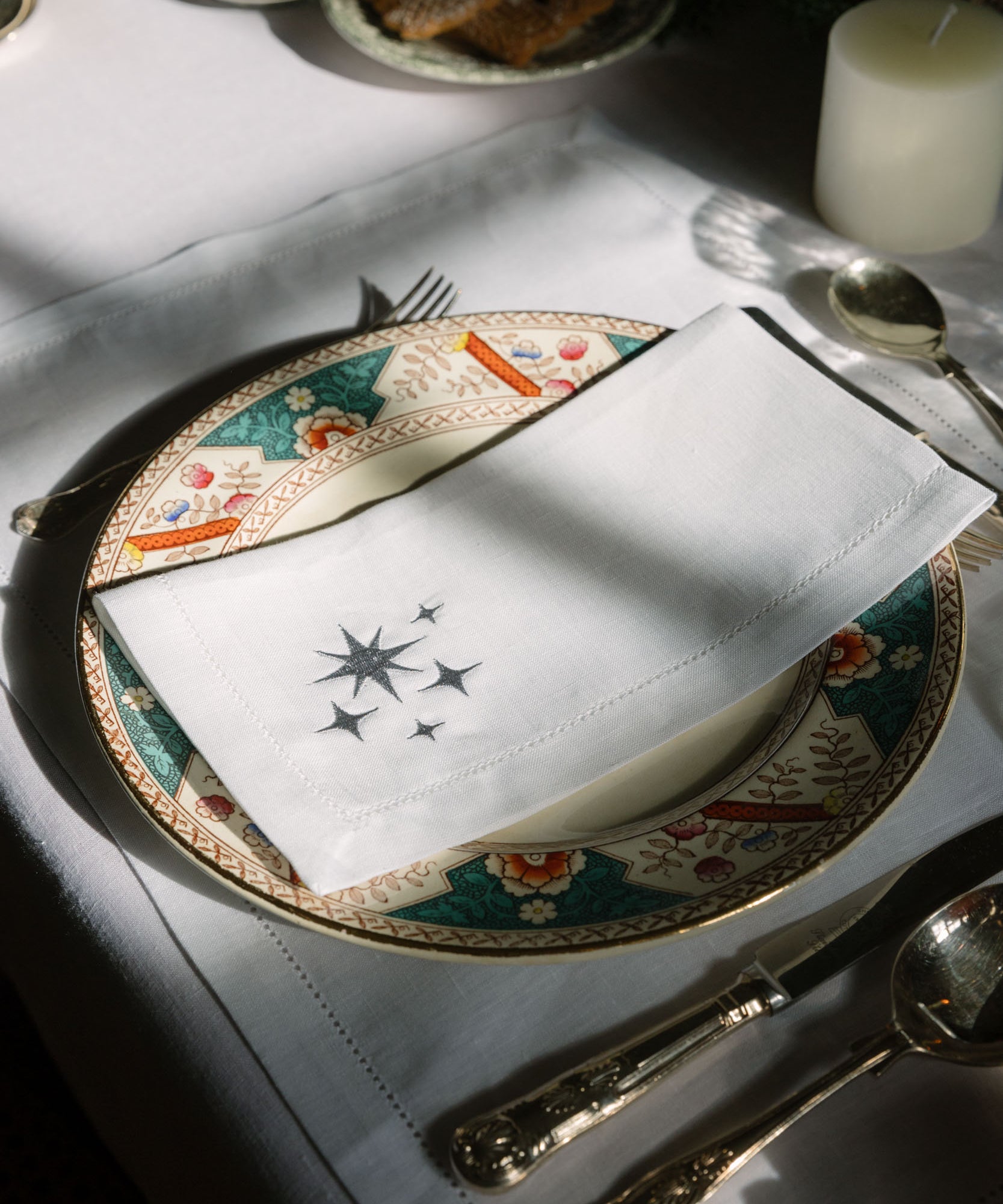 Mafra table linen with Christmas embroidery