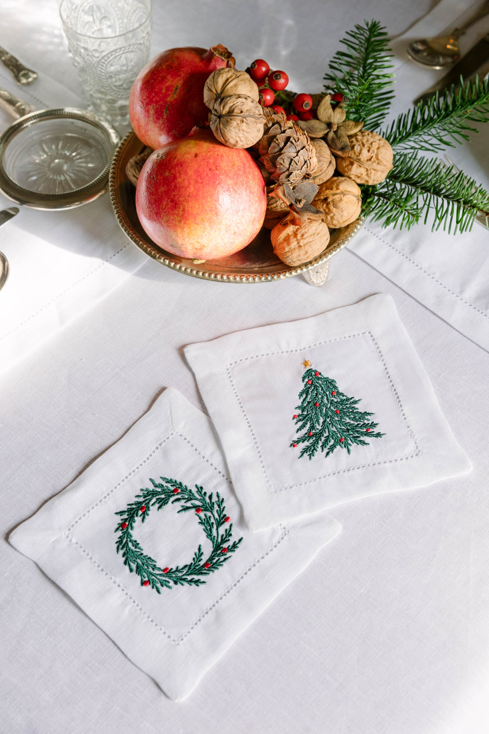 Ropa de mesa Mafra con bordado navideño