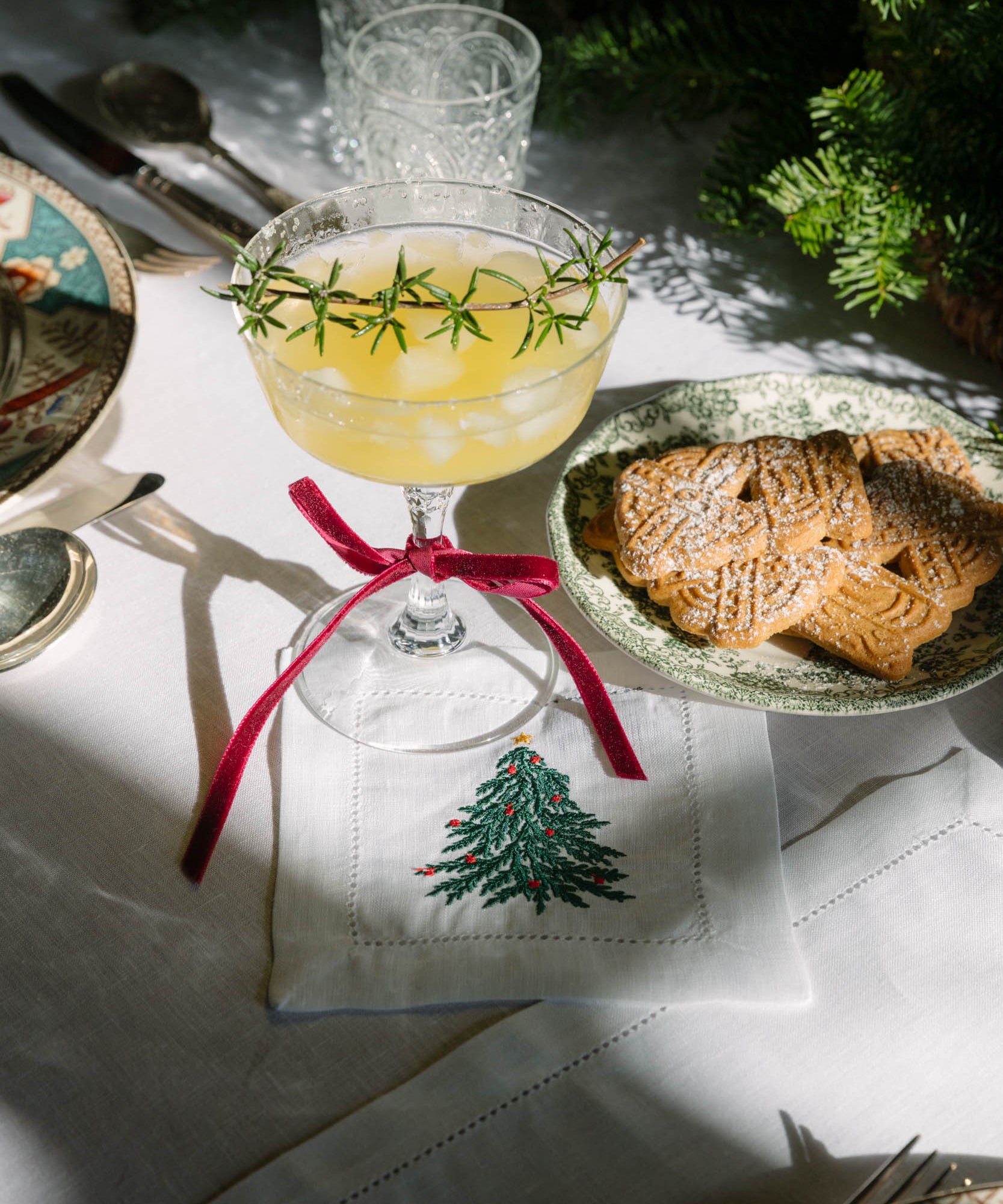 Ropa de mesa Mafra con bordado navideño